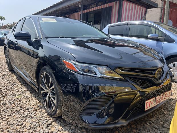Toyota Camry SE FWD 2020 Black
