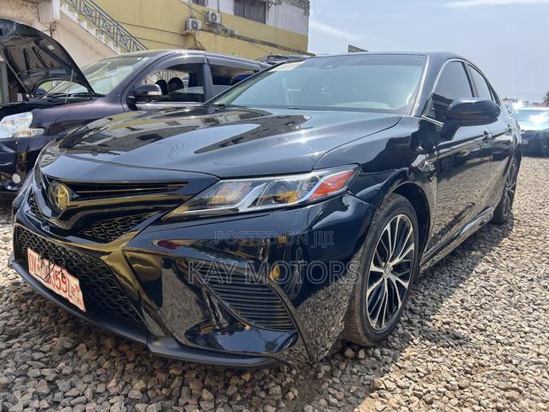 Toyota Camry SE FWD 2020 Black