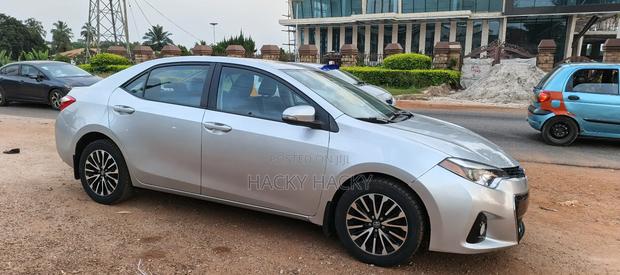 Toyota Corolla S 4dr Sedan (1.8L 4cyl CVT) 2016 Silver