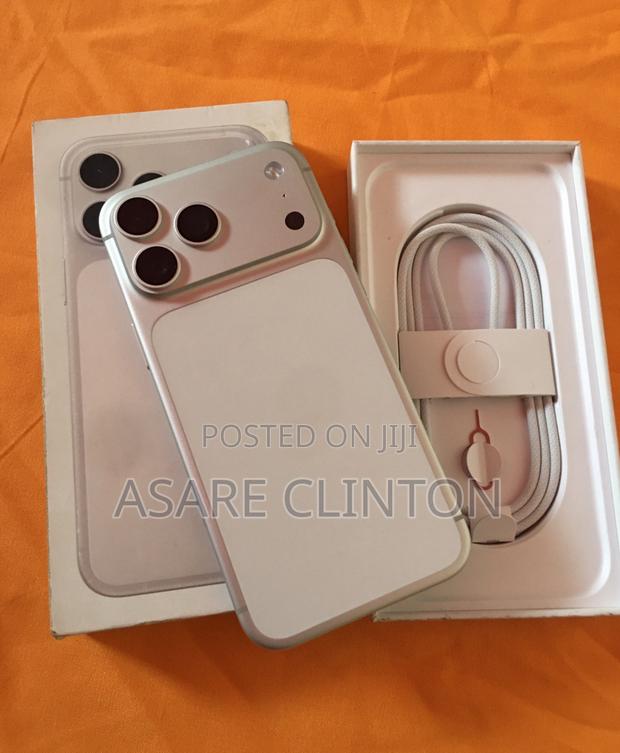 New Apple iPhone 17 Pro Max 512 GB Silver photo 2