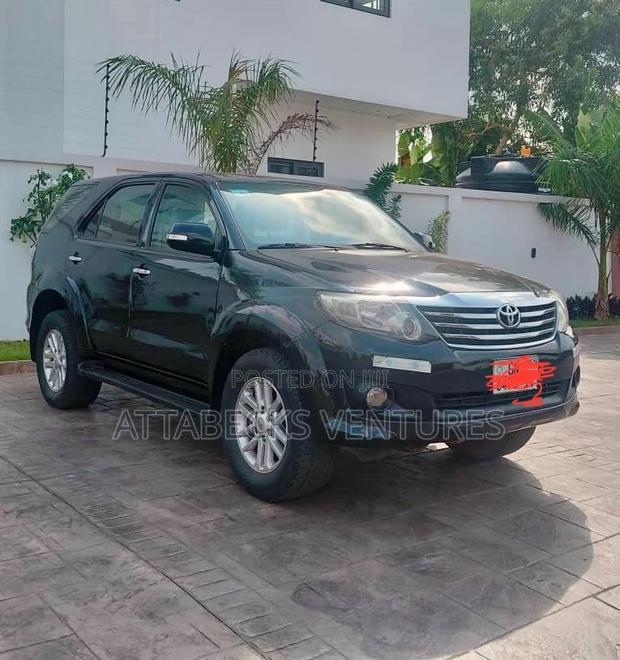 Toyota Fortuner 2014 Black