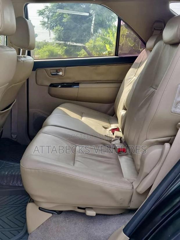 Toyota Fortuner 2014 Black