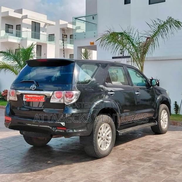 Toyota Fortuner 2014 Black