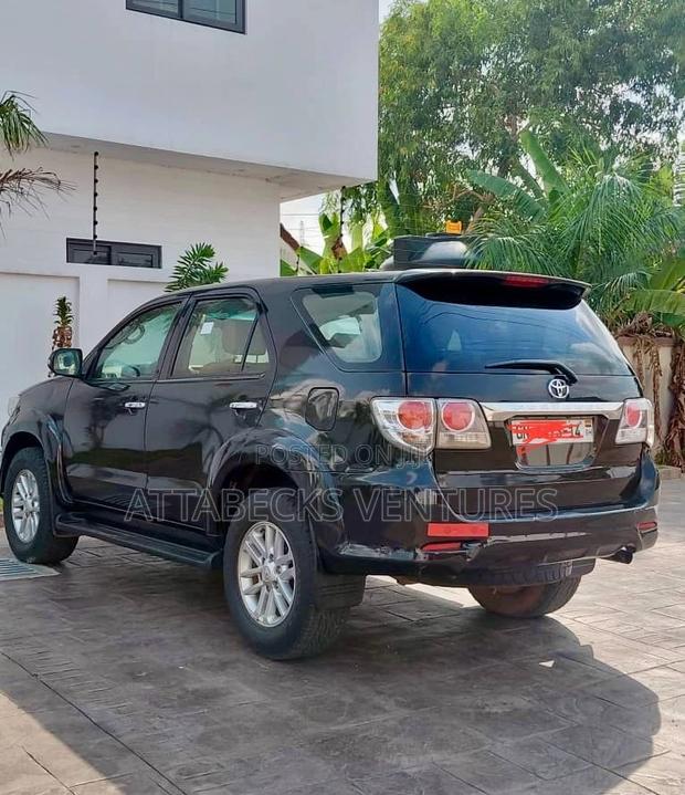 Toyota Fortuner 2014 Black
