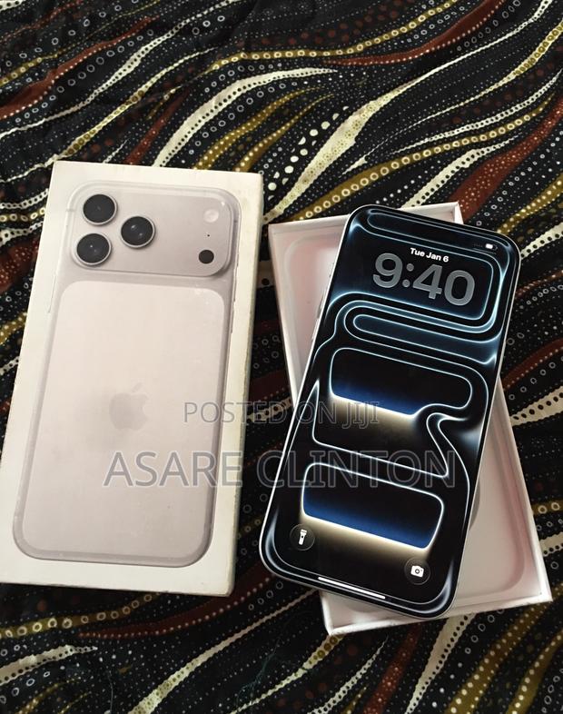 New Apple iPhone 17 Pro Max 512 GB Silver photo 3