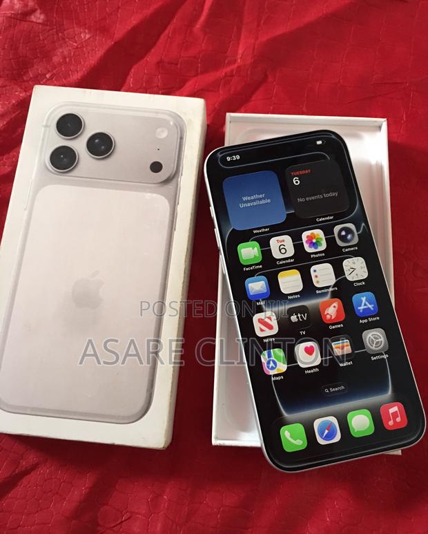 New Apple iPhone 17 Pro Max 512 GB Silver photo 2