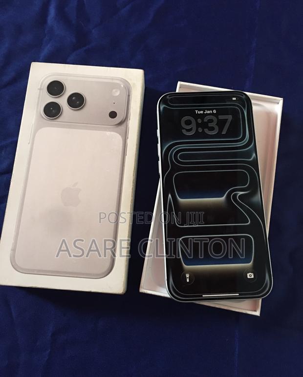 New Apple iPhone 17 Pro Max 512 GB Silver photo 3