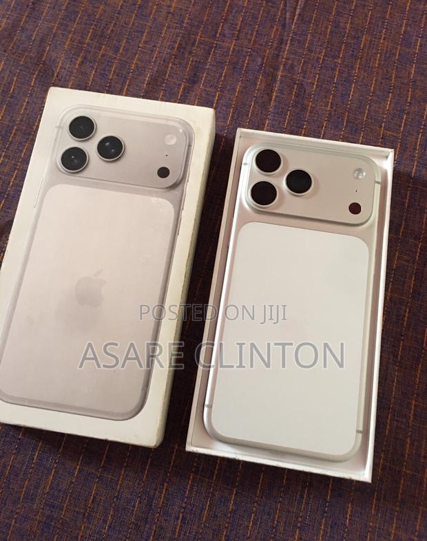 New Apple iPhone 17 Pro Max 512 GB Silver photo 2