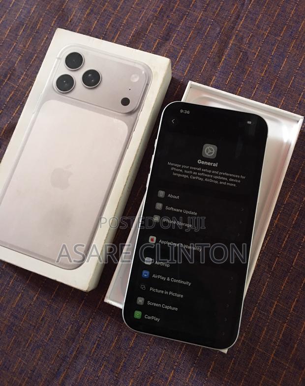 New Apple iPhone 17 Pro Max 512 GB Silver photo 3