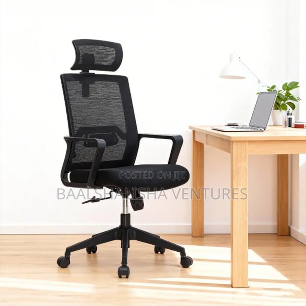 Swivel Chair String Pool Genis
