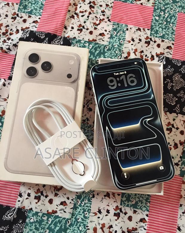 New Apple iPhone 17 Pro Max 512 GB Silver photo 4