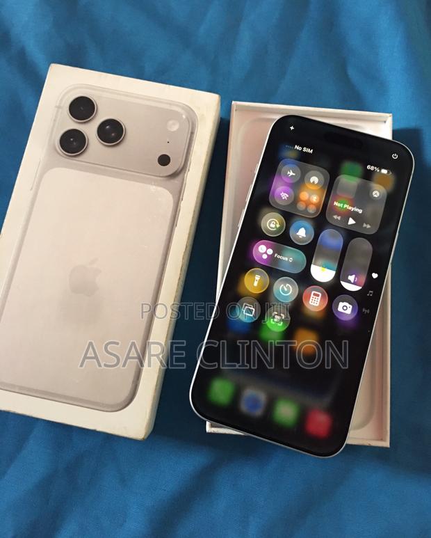 New Apple iPhone 17 Pro Max 512 GB Silver photo 4