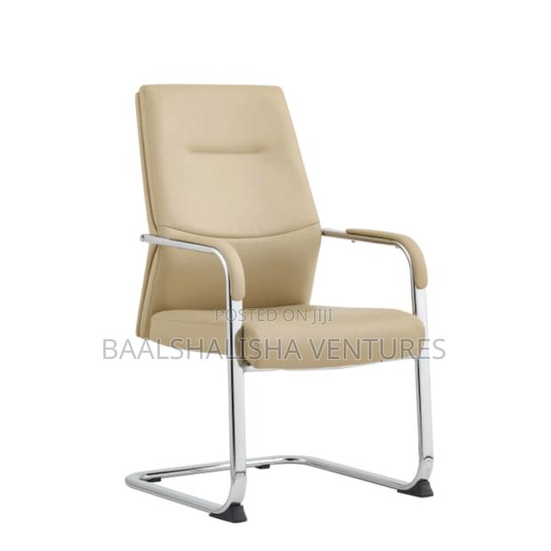 Visitors/ Waiting Chair Akrite Emes