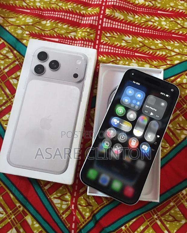 New Apple iPhone 17 Pro Max 512 GB Silver photo 2