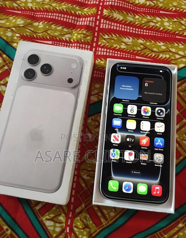 New Apple iPhone 17 Pro Max 512 GB Silver photo 3