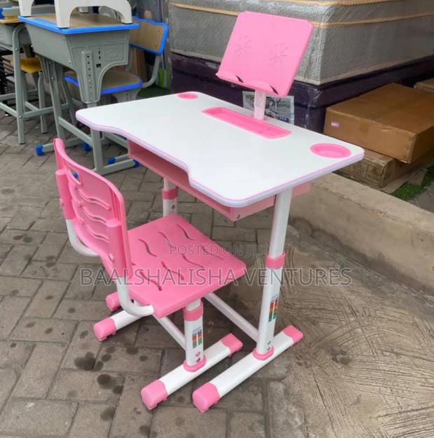 Kids Study Table and Chair Pamers