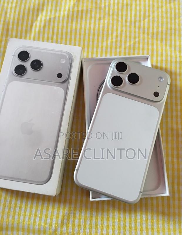 New Apple iPhone 17 Pro Max 512 GB Silver photo 2