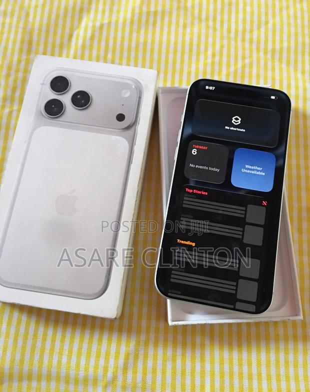 New Apple iPhone 17 Pro Max 512 GB Silver photo 3
