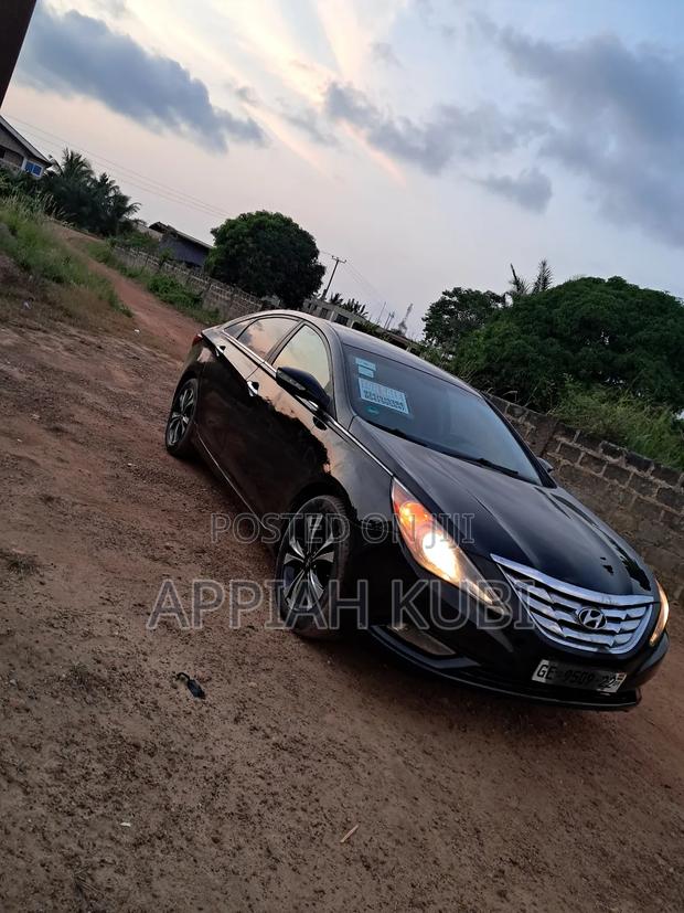 Hyundai Sonata Limited Sedan FWD (2.4L 4cyl 6A) 2013 Black photo 5