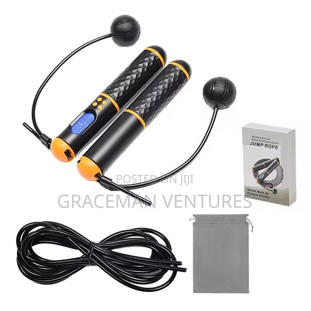 2-in-1 3m Digital Cordless Skipping Rope Counter With Non-Slip Handle photo 3