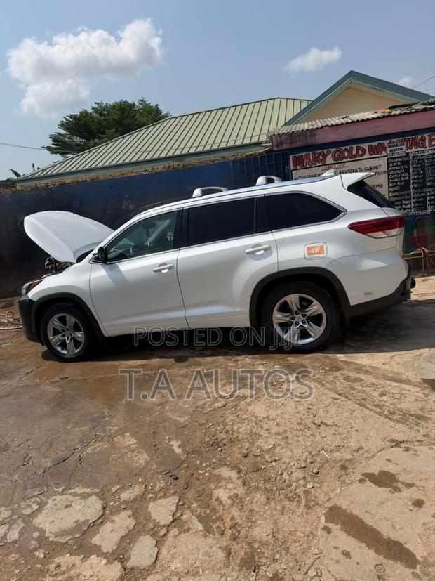 Toyota Highlander Limited Platinum V6 4x4 (3.5L 6cyl 6A) 2016 White