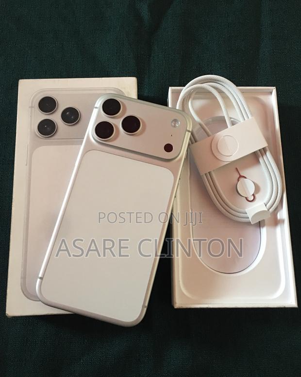 New Apple iPhone 17 Pro Max 512 GB Silver photo 3
