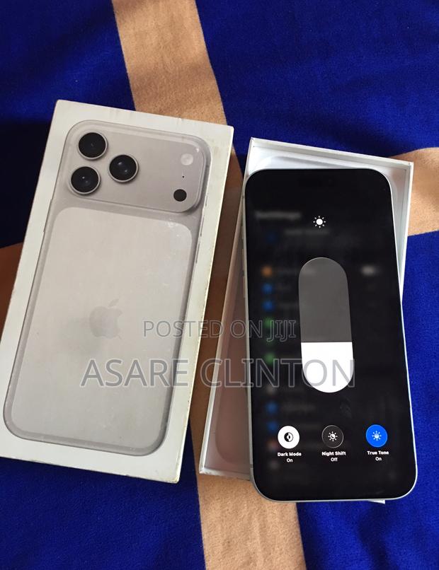 New Apple iPhone 17 Pro Max 512 GB Silver photo 3