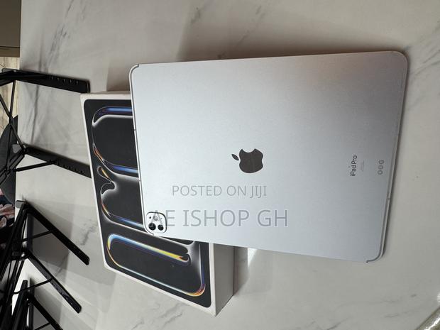 Apple iPad Pro 13 (2024) 1 TB Silver photo 4