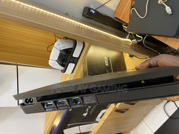 Ps 4 Slim Jailbreak With 6games Installed photo 3