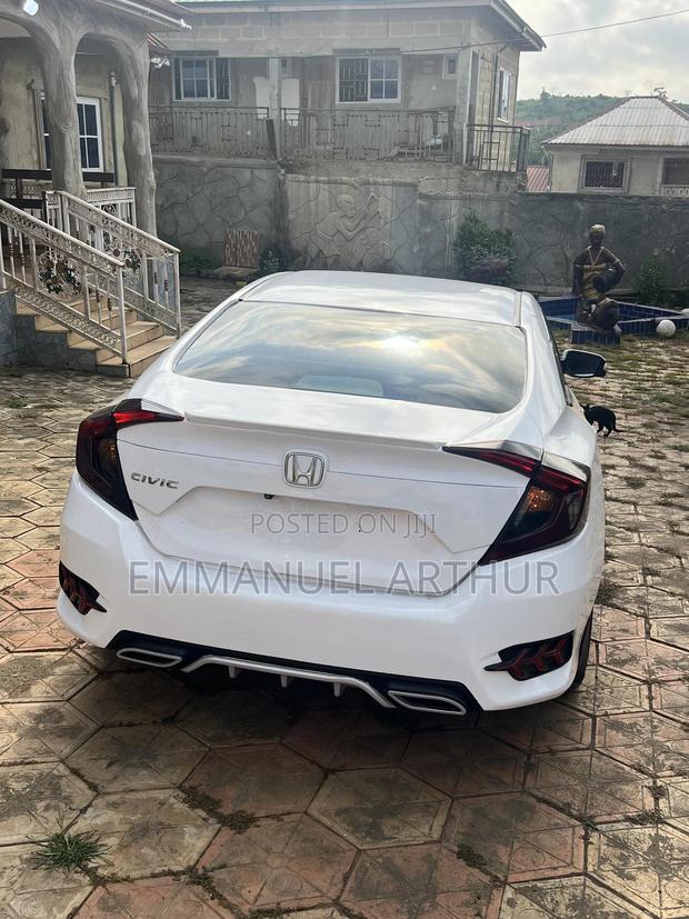 Honda Civic EX-L Coupe 2018 White photo 3