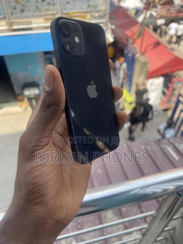 Apple iPhone 12 mini 128 GB Black photo 3