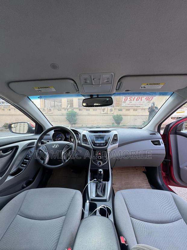 Hyundai Elantra Limited Sedan FWD (1.8L 4cyl 6A) 2016 Burgundy