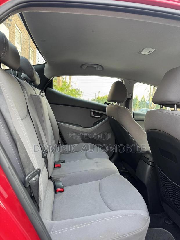 Hyundai Elantra Limited Sedan FWD (1.8L 4cyl 6A) 2016 Burgundy