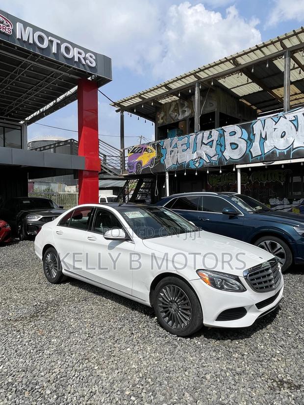 Mercedes-Benz C300 Luxury 4dr AWD 4Matic Sedan (2.0L 4cyl 7A) 2015 White