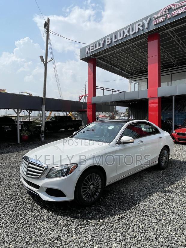 Mercedes-Benz C300 Luxury 4dr AWD 4Matic Sedan (2.0L 4cyl 7A) 2015 White