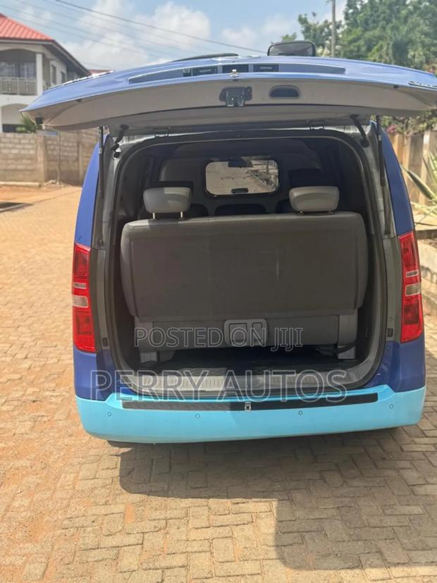 Hyundai Starex 2014 Blue photo 6