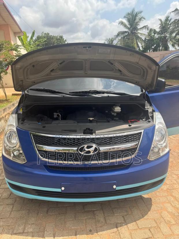 Hyundai Starex 2014 Blue photo 12