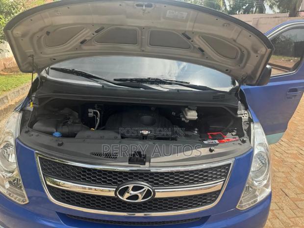 Hyundai Starex 2014 Blue photo 14