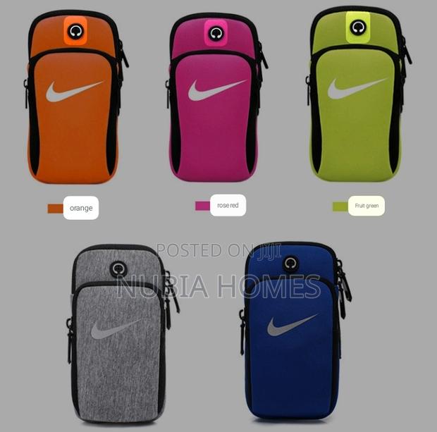 Nike Gym Arm Phone Holder photo 2