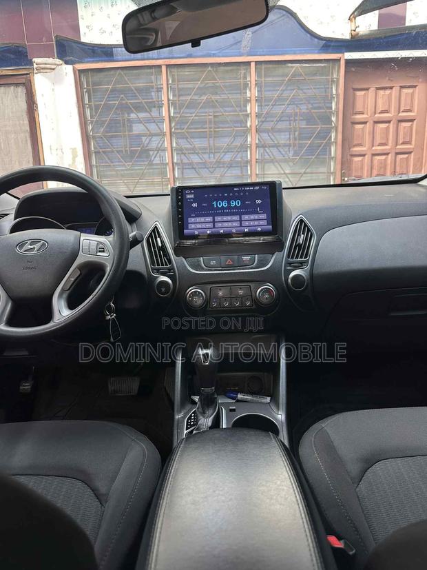 Hyundai Tucson SE AWD 2015 Silver