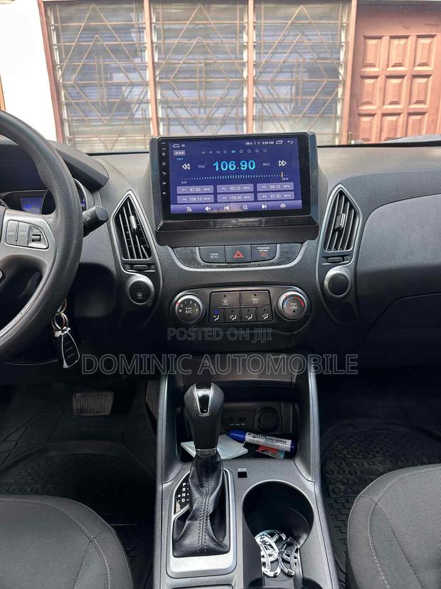 Hyundai Tucson SE AWD 2015 Silver