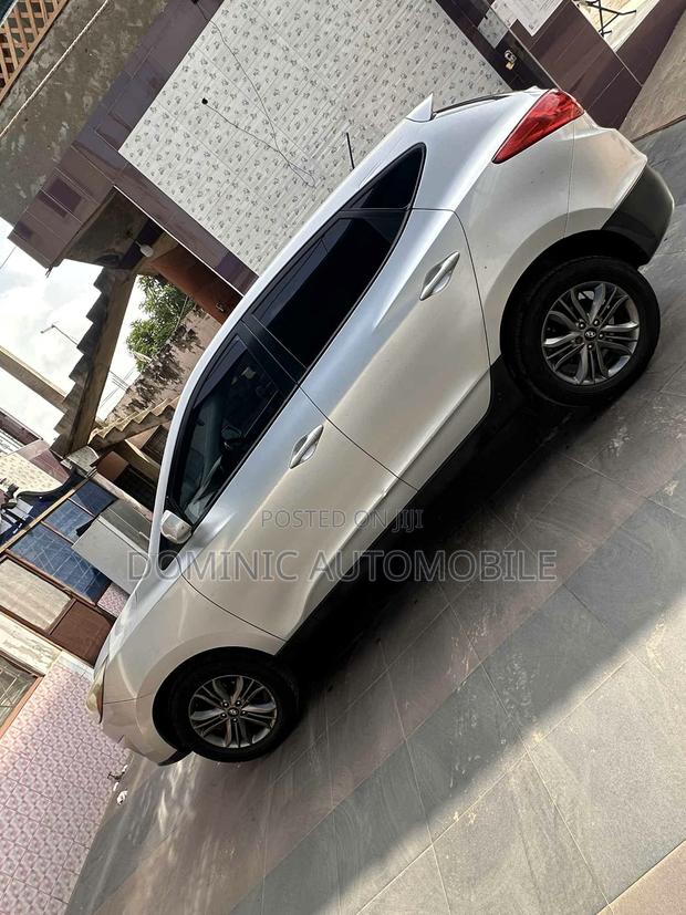 Hyundai Tucson SE AWD 2015 Silver