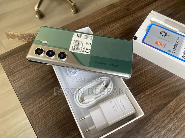 New Tecno Camon 40 Pro 256 GB Blue