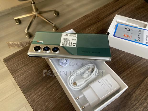 New Tecno Camon 40 Pro 256 GB Blue photo 3