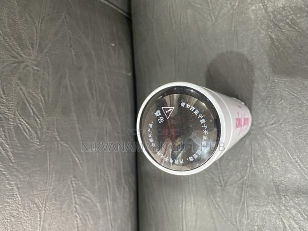 Digital Display Vacuum Flask photo 3