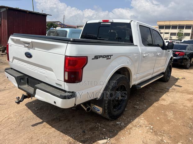 Ford F-150 Lariat 4x4 SuperCab Styleside 8 ft. box 163 in. WB 2018