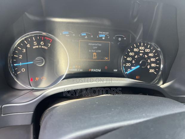 Ford F-150 Lariat 4x4 SuperCab Styleside 8 ft. box 163 in. WB 2018