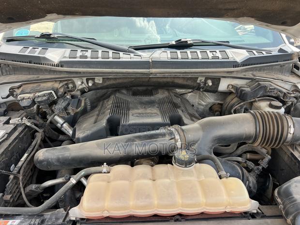 Ford F-150 Lariat 4x4 SuperCab Styleside 8 ft. box 163 in. WB 2018