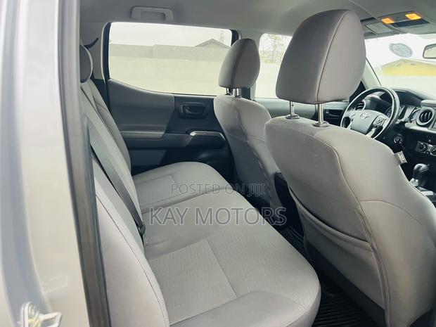 Toyota Tacoma SR5 2018 Gray