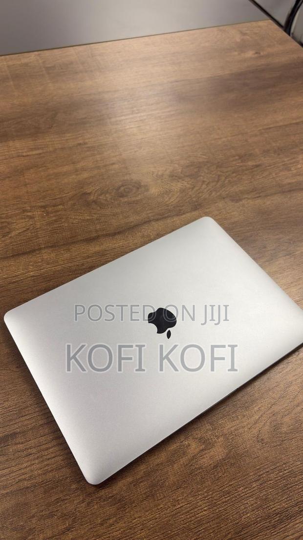 Laptop Apple MacBook Pro 2020 8GB Intel Core I5 SSD 256GB photo 2